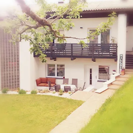 Bed and breakfast Hillside *